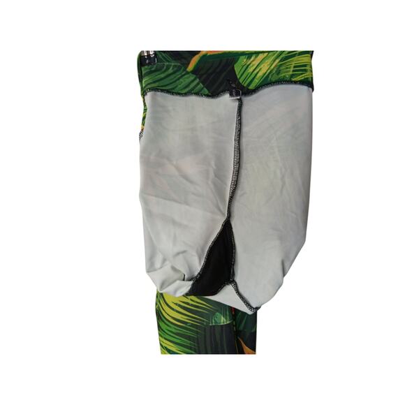 Onzie Womens M/L Tropical Floral Cropped Leggings Yoga Activewear Bird of Paradi - Picture 11 of 12